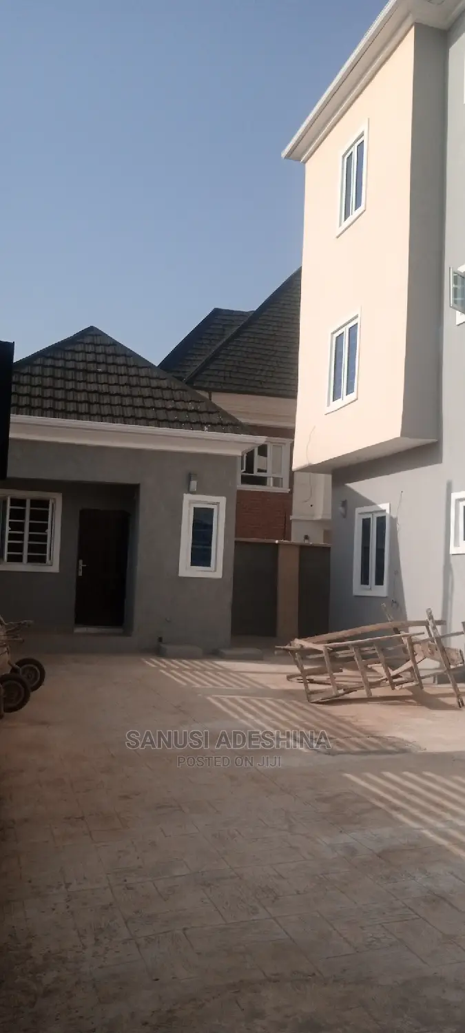 2bdrm Block of Flats in Kubwa Fct Abuja for sale in Kubwa
