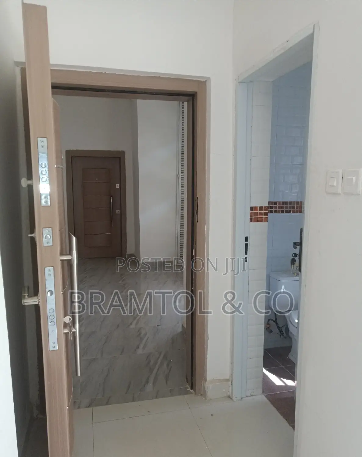 3bdrm Block of Flats in Plus Bq, Jahi for sale in Jahi