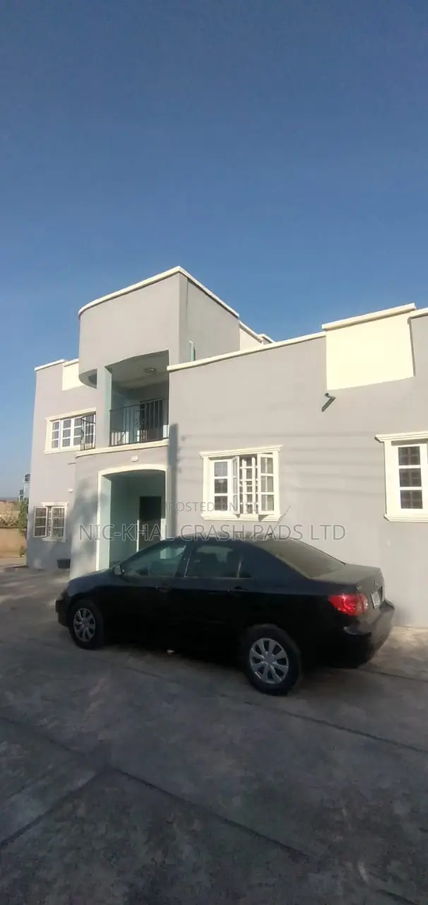 6bdrm Maisonette in Navy Estate Karshi for Sale in Karshi