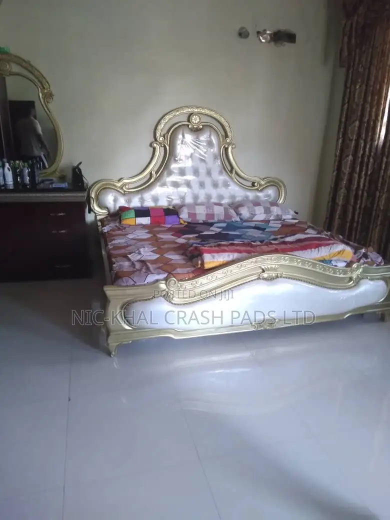 6bdrm Maisonette in Navy Estate Karshi for Sale in Karshi