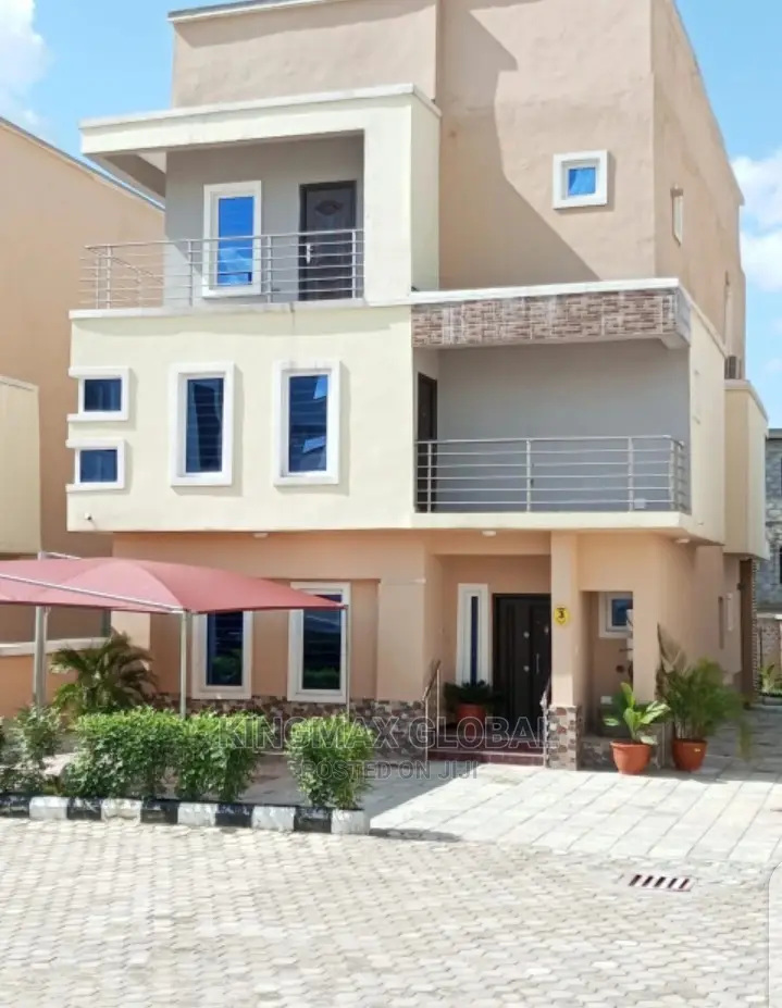 5bdrm Duplex in Mabushi for sale in Mabushi