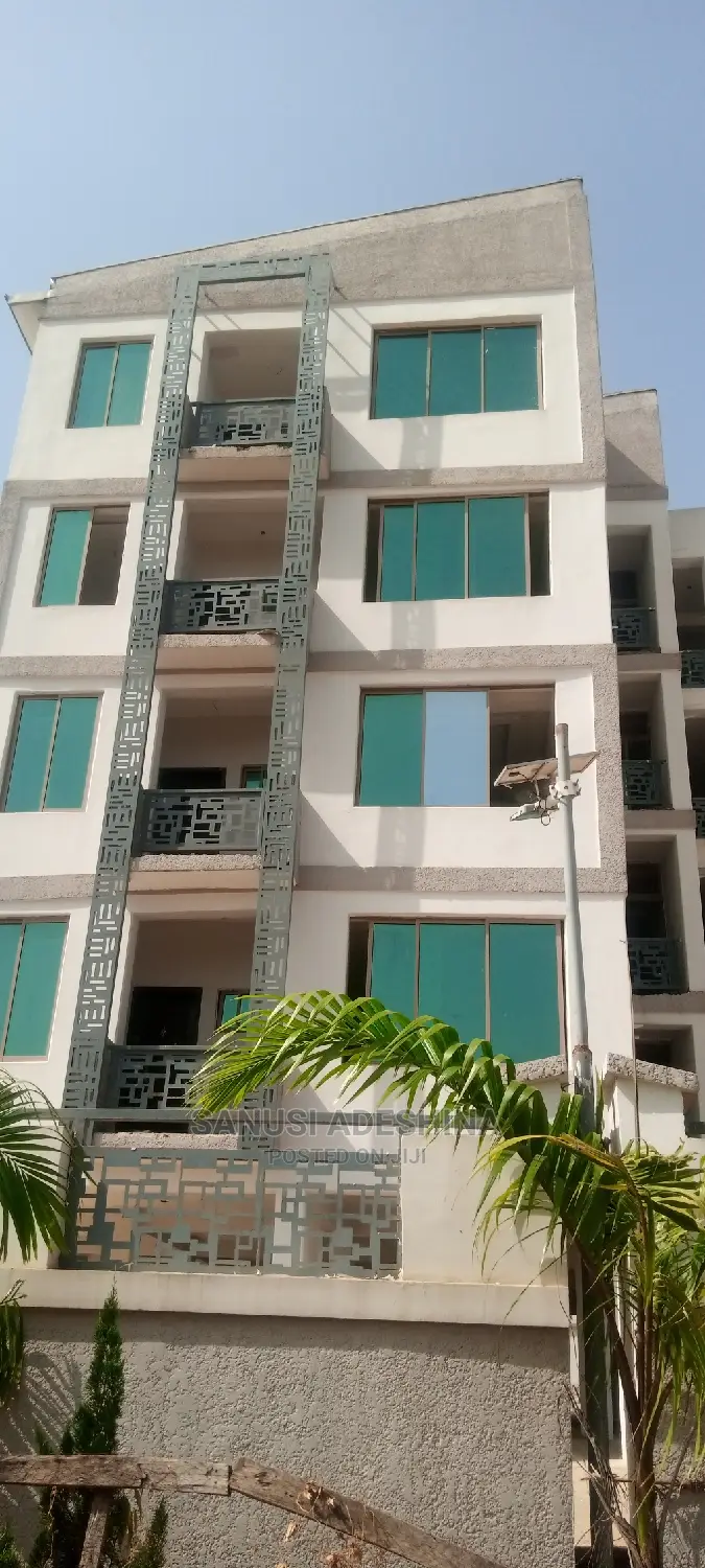 3bdrm Block of Flats in Life Camp Before for sale in Life Camp