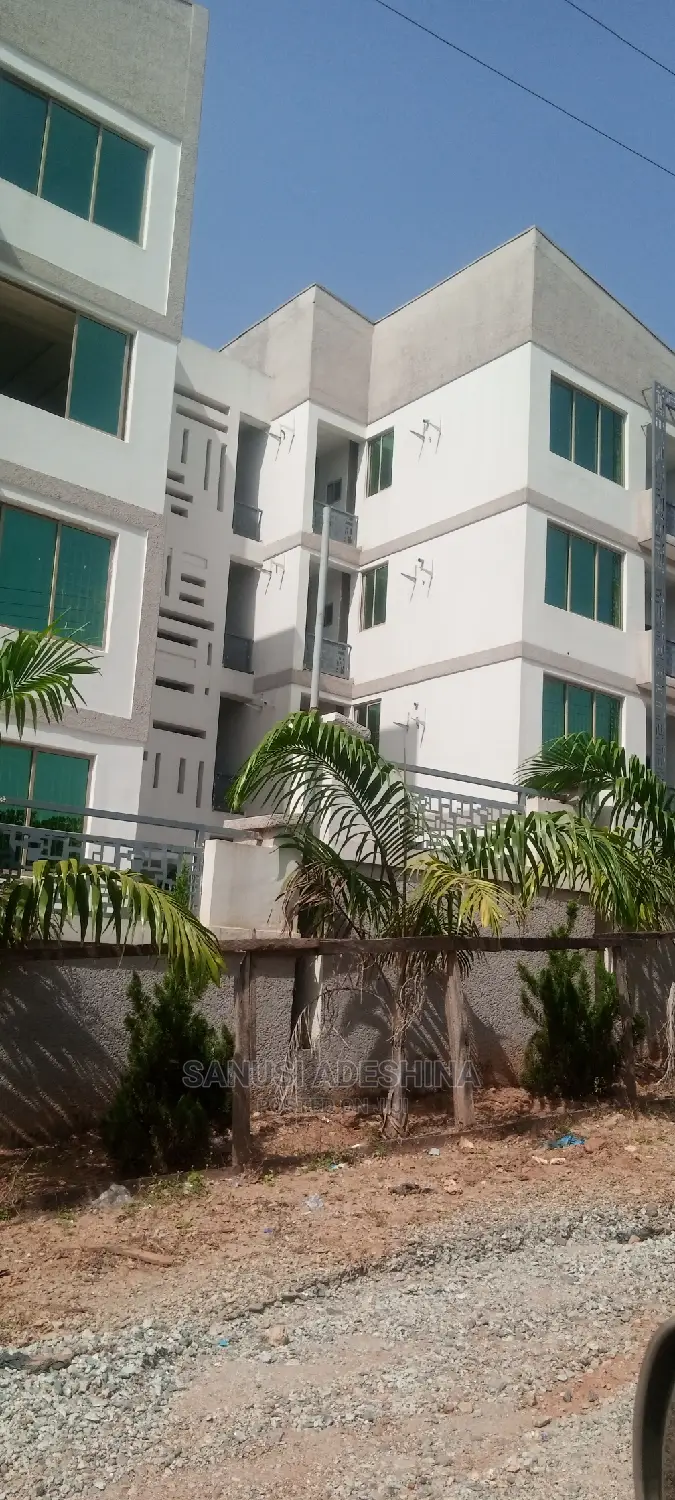 3bdrm Block of Flats in Life Camp Before for sale in Life Camp