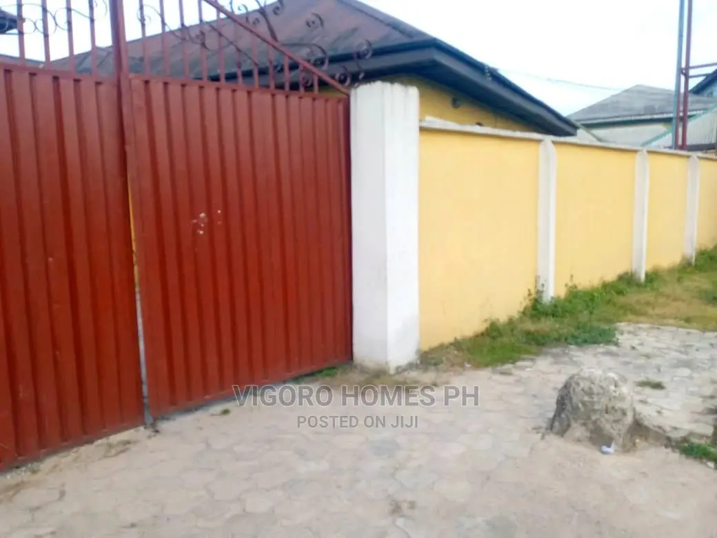 Furnished 3bdrm Block of Flats in Port-Harcourt for sale in Port-Harcourt