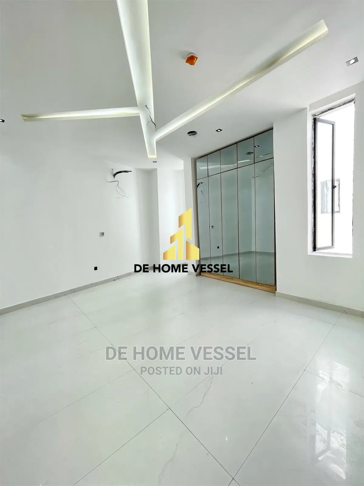 5bdrm Duplex in Lekki, Osapa London for Sale in Osapa london