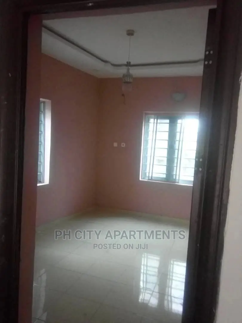 Furnished 2bdrm Block of Flats in Beverly Edwards, Port-Harcourt in Port-Harcourt