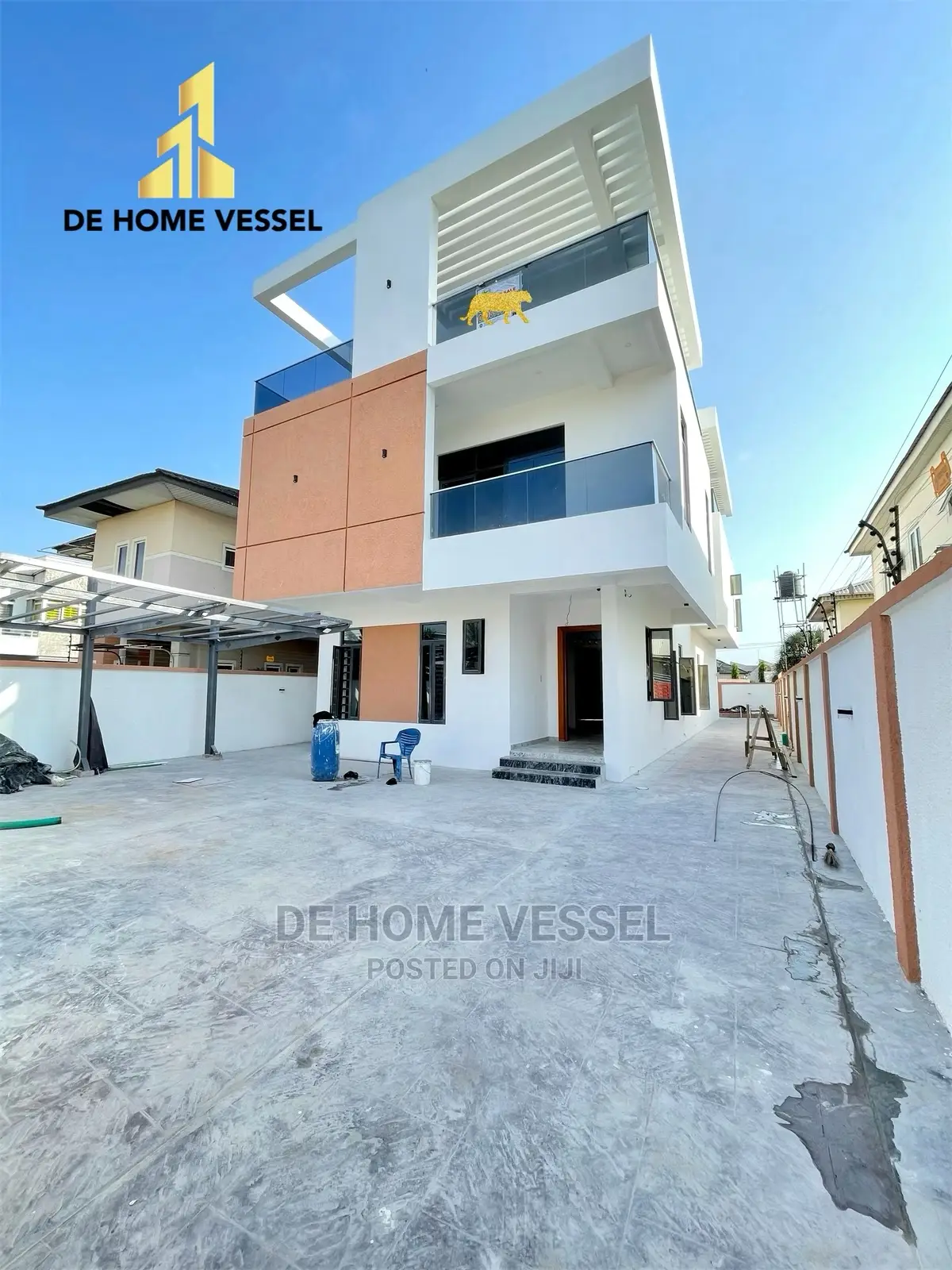 5bdrm Duplex in Lekki Phase 1 for Sale in Lekki Phase 1