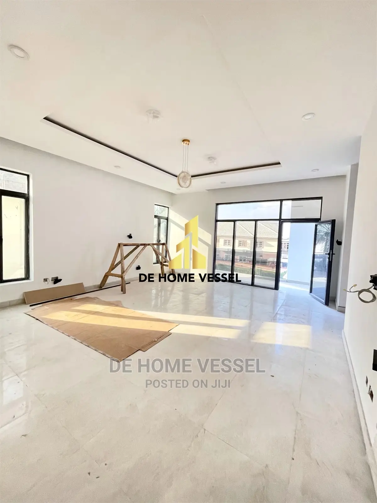 5bdrm Duplex in Lekki Phase 1 for Sale in Lekki Phase 1