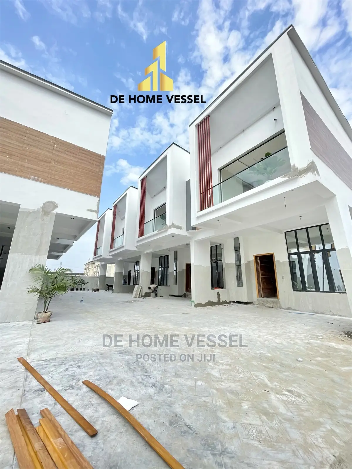 4bdrm Townhouse/Terrace in Ologolo for Sale in Ologolo