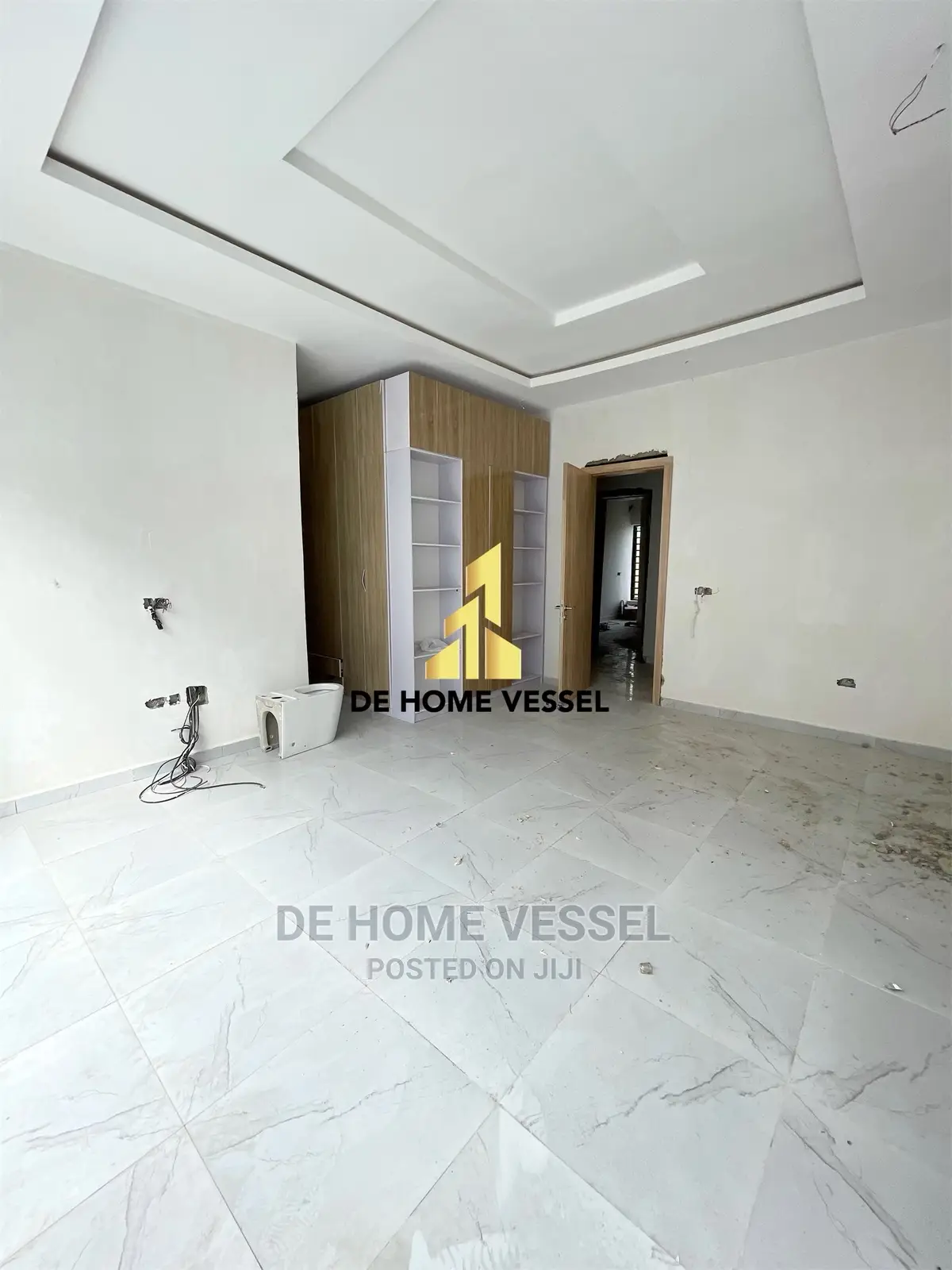 4bdrm Townhouse/Terrace in Ologolo for Sale in Ologolo