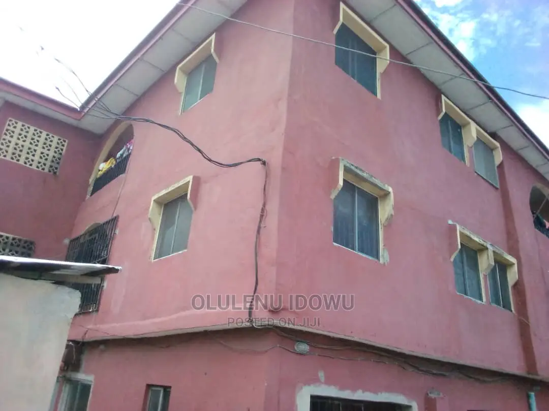 Furnished 10bdrm Block of Flats in Alimosho for Sale in Alimosho