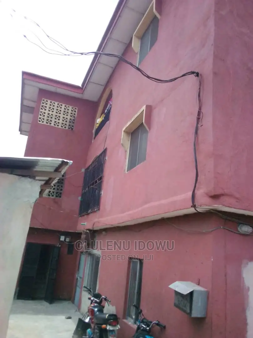 Furnished 10bdrm Block of Flats in Alimosho for Sale in Alimosho