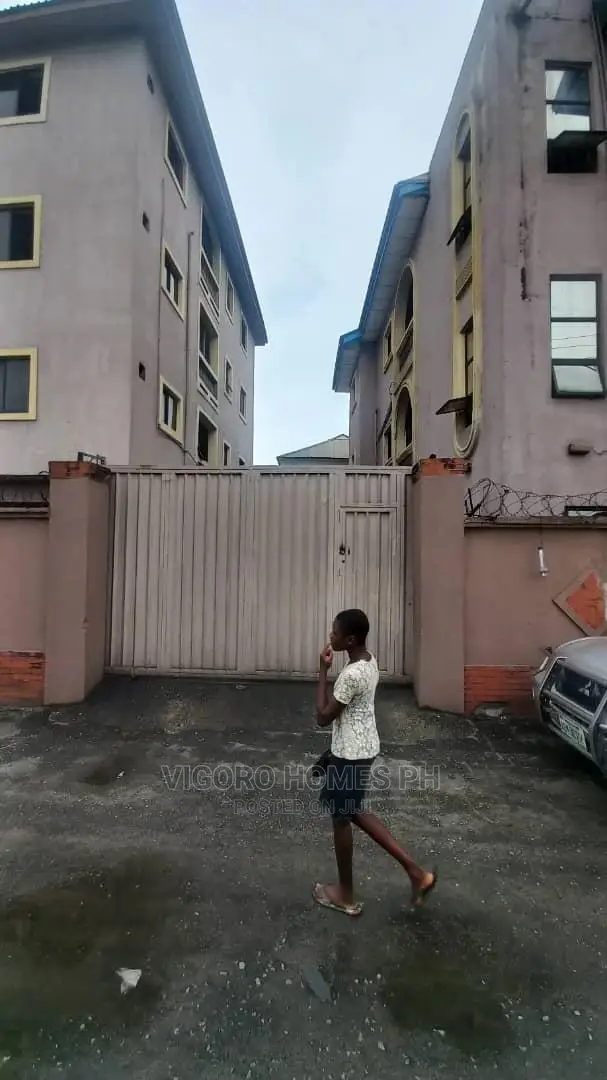 Furnished 3bdrm Block of Flats in Port-Harcourt for Sale in Port-Harcourt