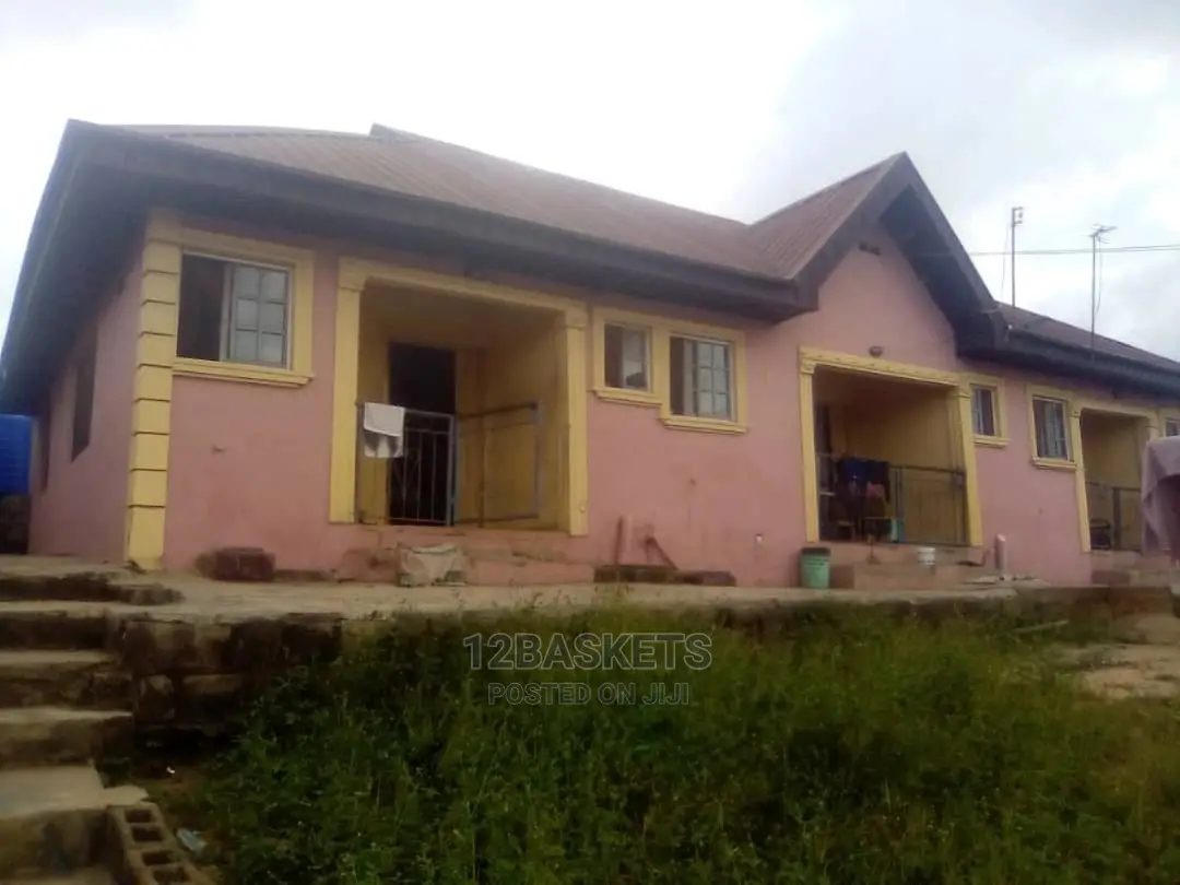 Furnished 10bdrm Block of Flats in Igodo, Obafemi-Owode for sale in Obafemi-Owode