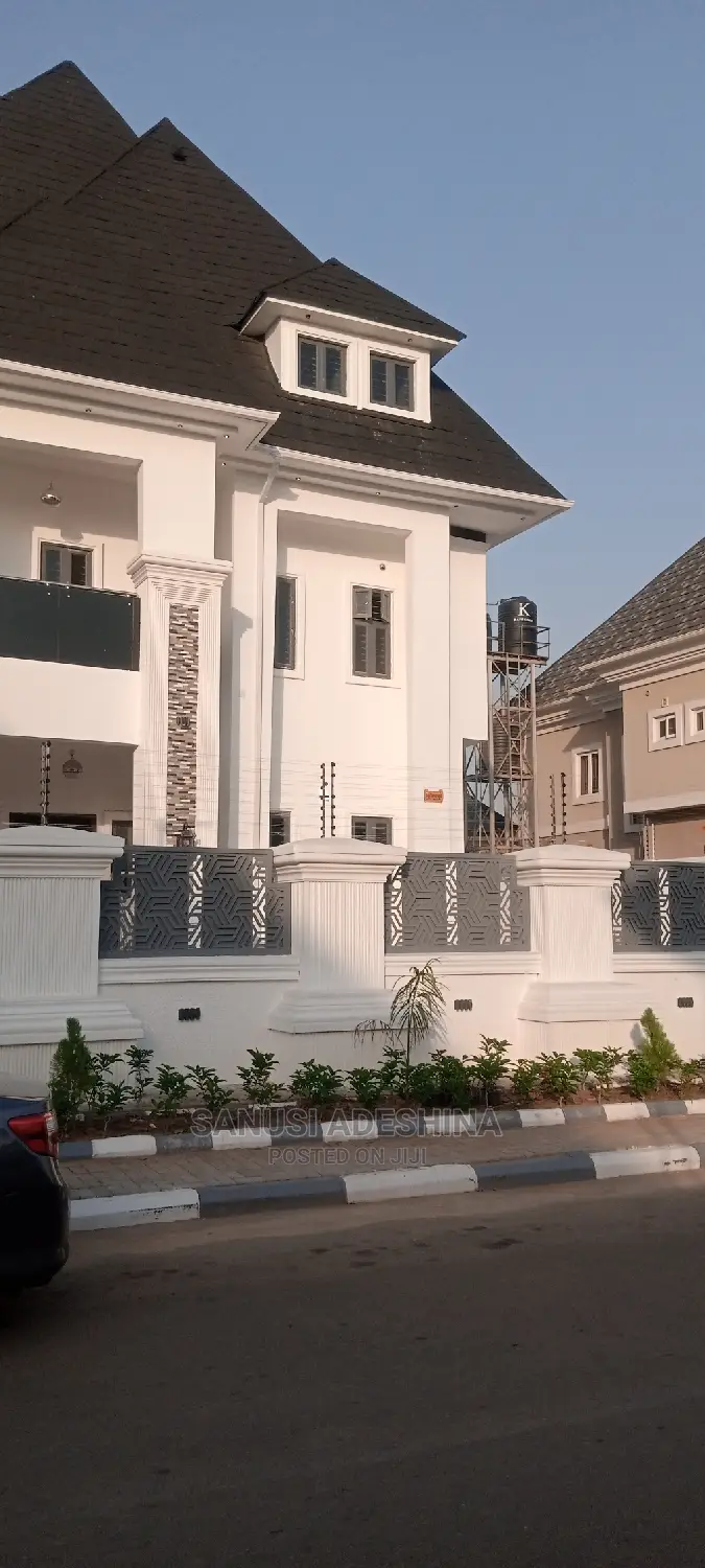 5bdrm Duplex in Gwarimpa Extension, Gwarinpa for sale in Gwarinpa
