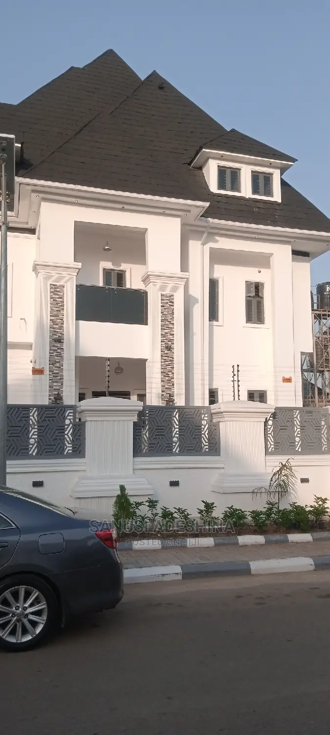 5bdrm Duplex in Gwarimpa Extension, Gwarinpa for sale in Gwarinpa