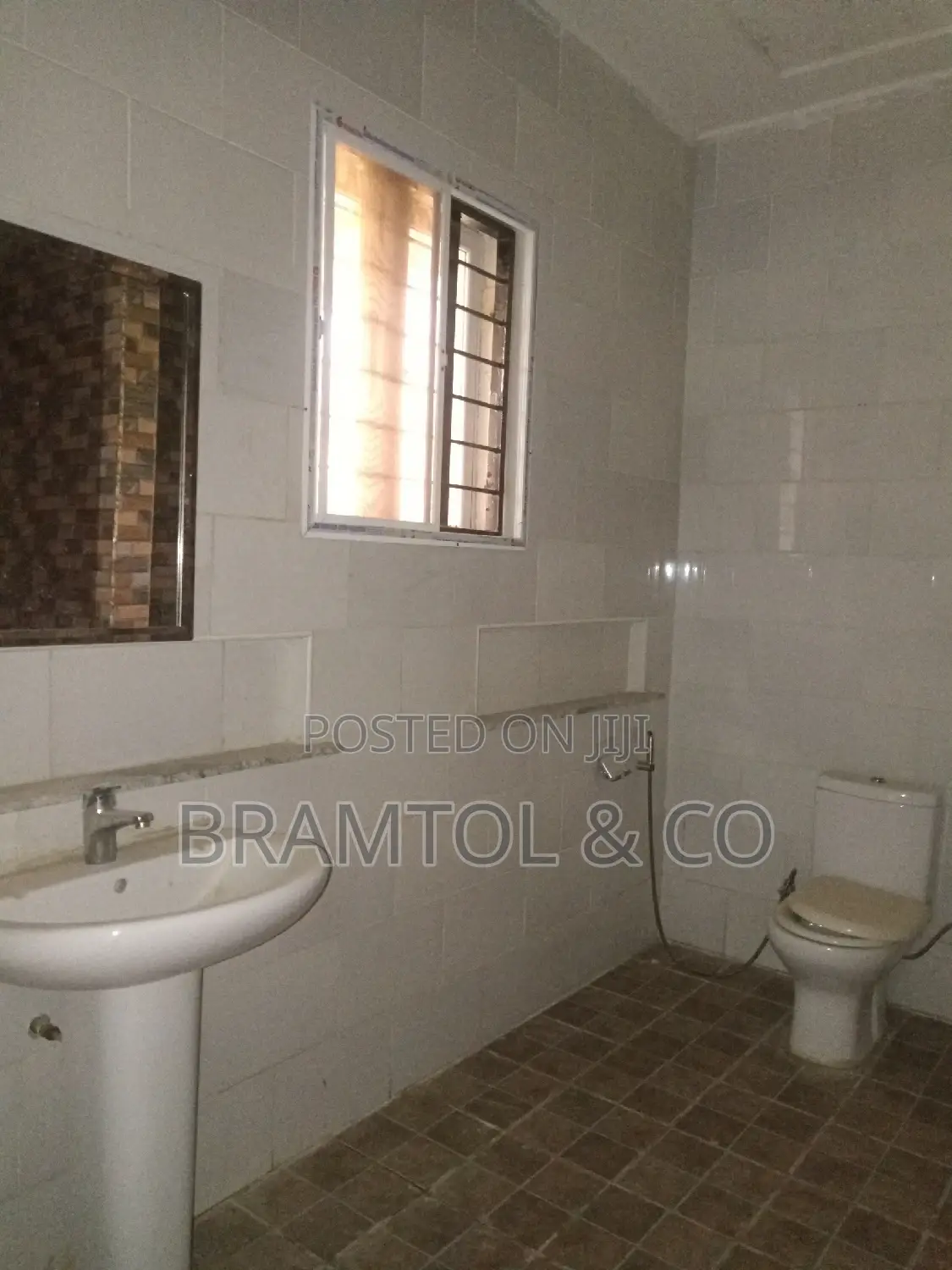 5bdrm Duplex in Life Camp for rent in Life Camp