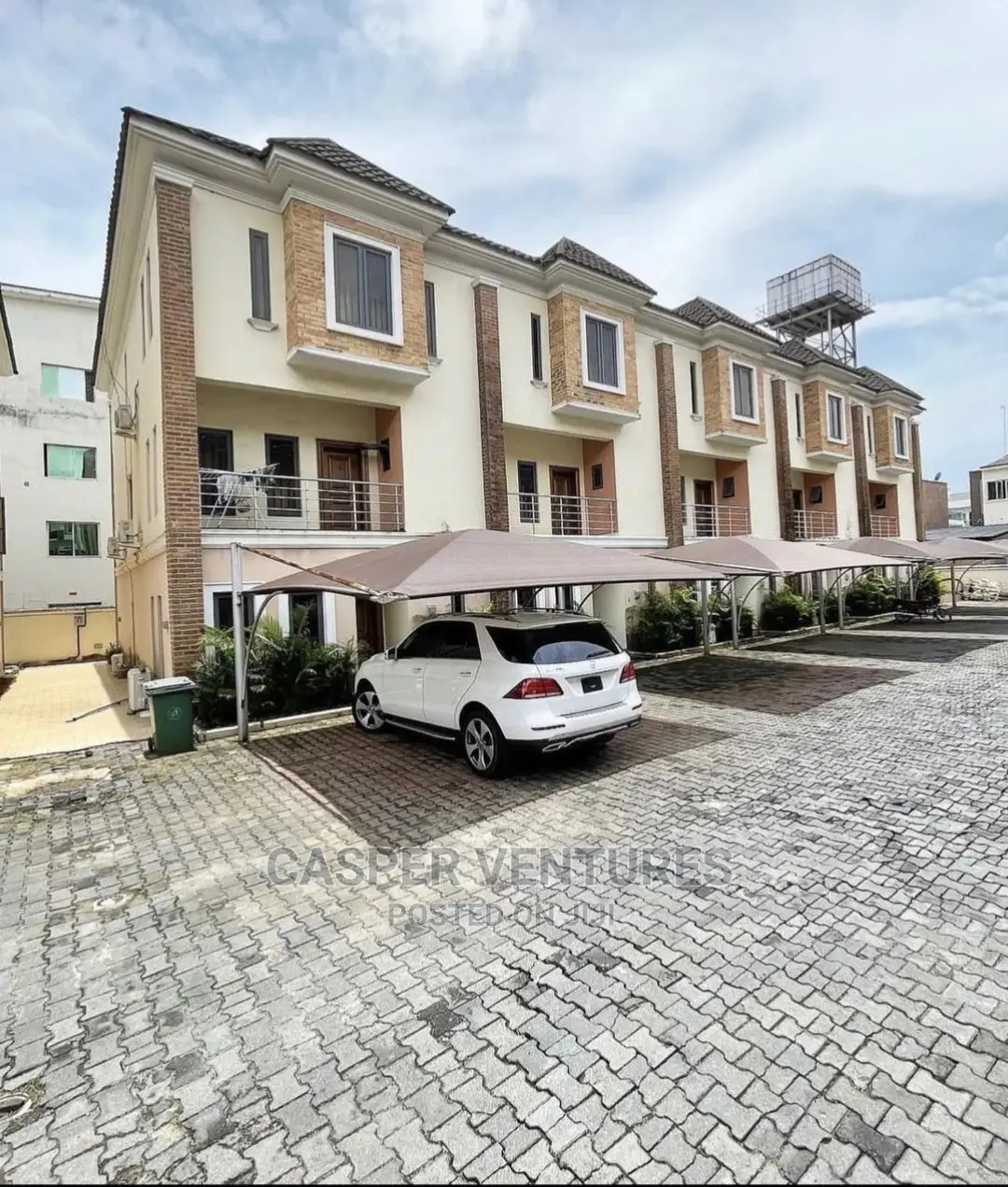 4bdrm Shared Apartment in Chevron for rent in Chevron