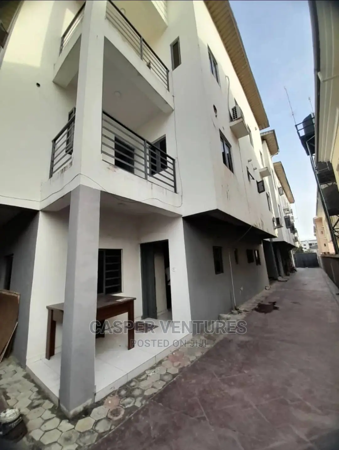 Mini Flat in Idado. for rent in Idado