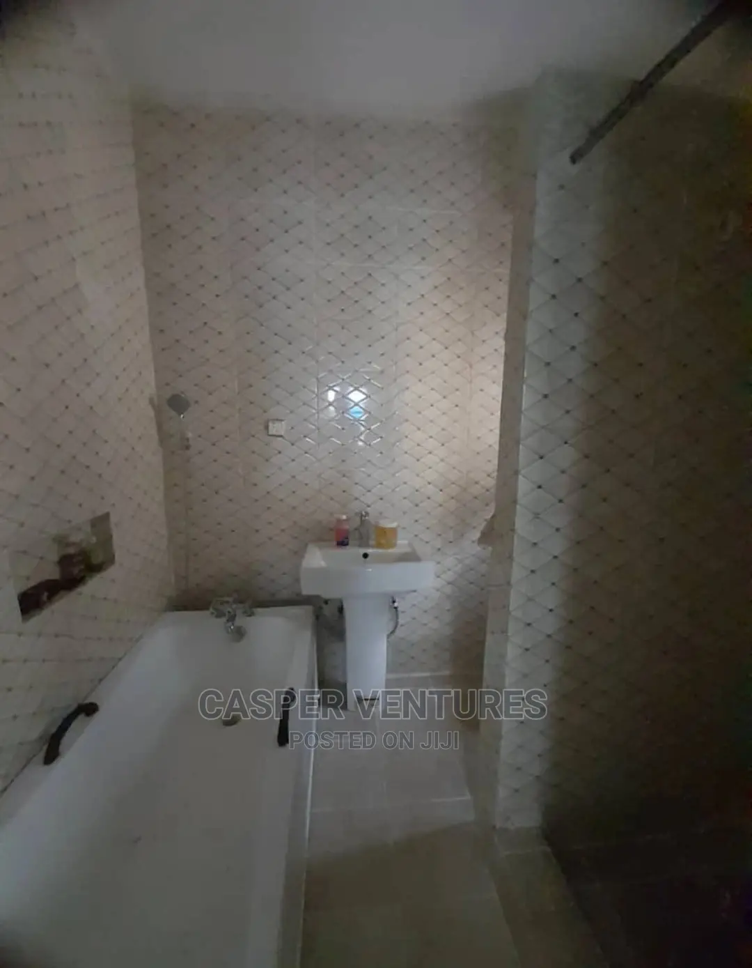 Mini Flat in Idado. for rent in Idado