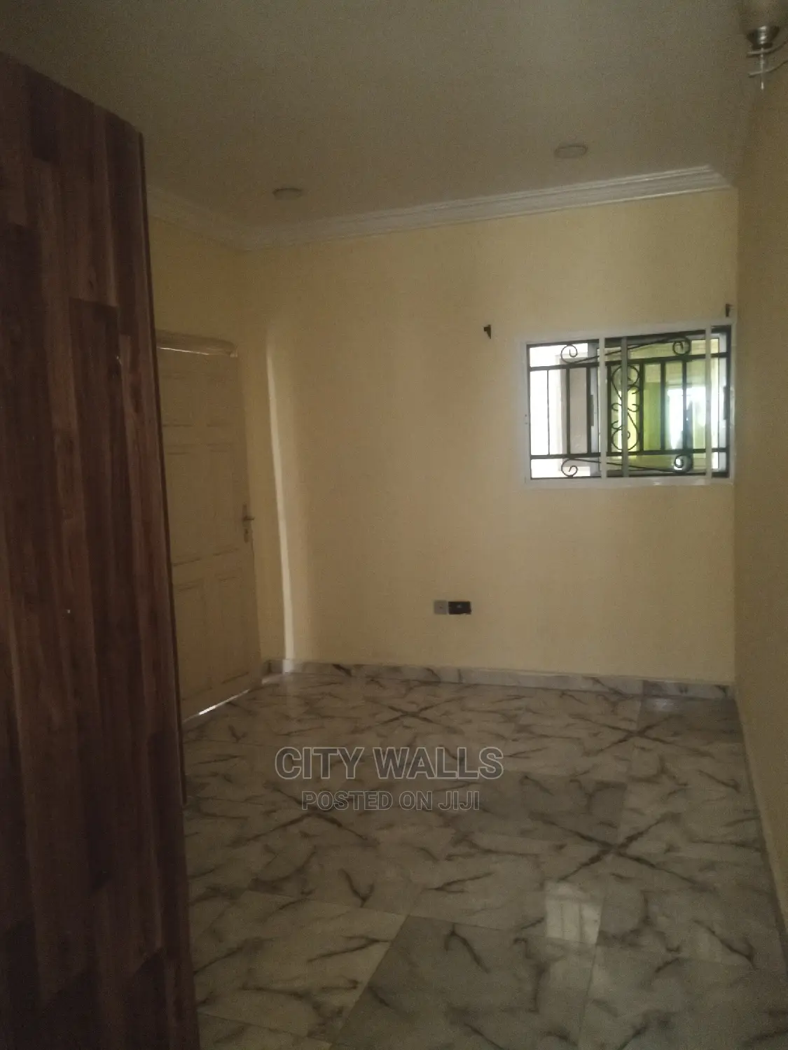 Mini Flat in Chevron for rent in Chevron