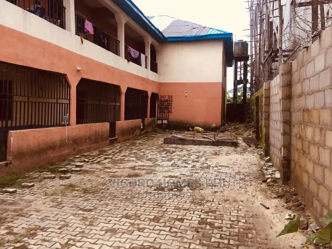 10bdrm Duplex in Port-Harcourt for sale in Port-Harcourt