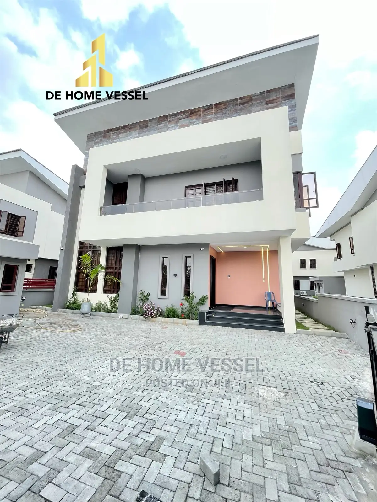 4bdrm Duplex in Ajah for Sale in Ajah