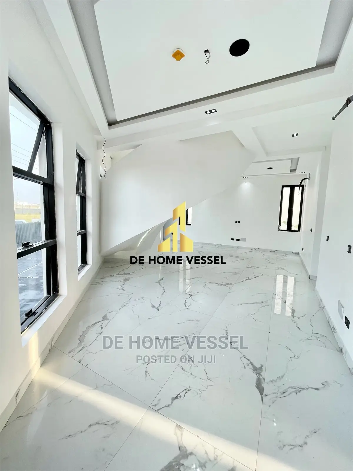 5bdrm Duplex in Osapa London for Sale in Osapa london