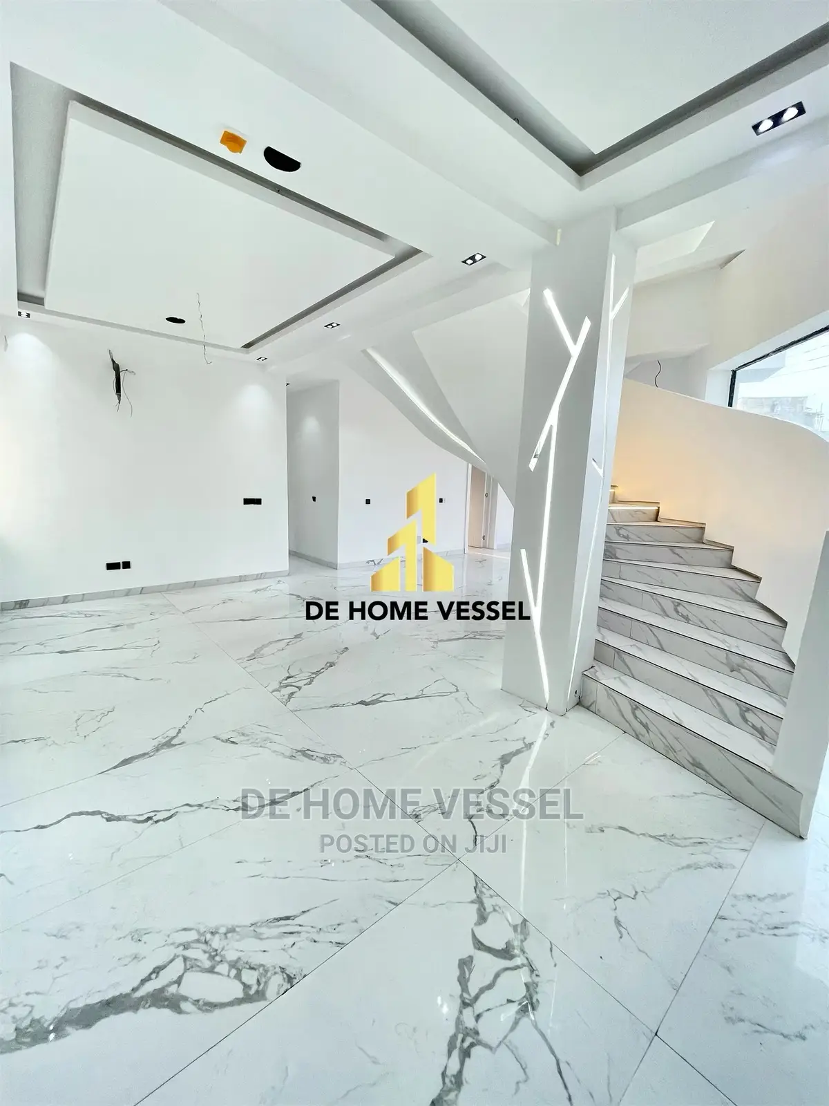 5bdrm Duplex in Osapa London for Sale in Osapa london