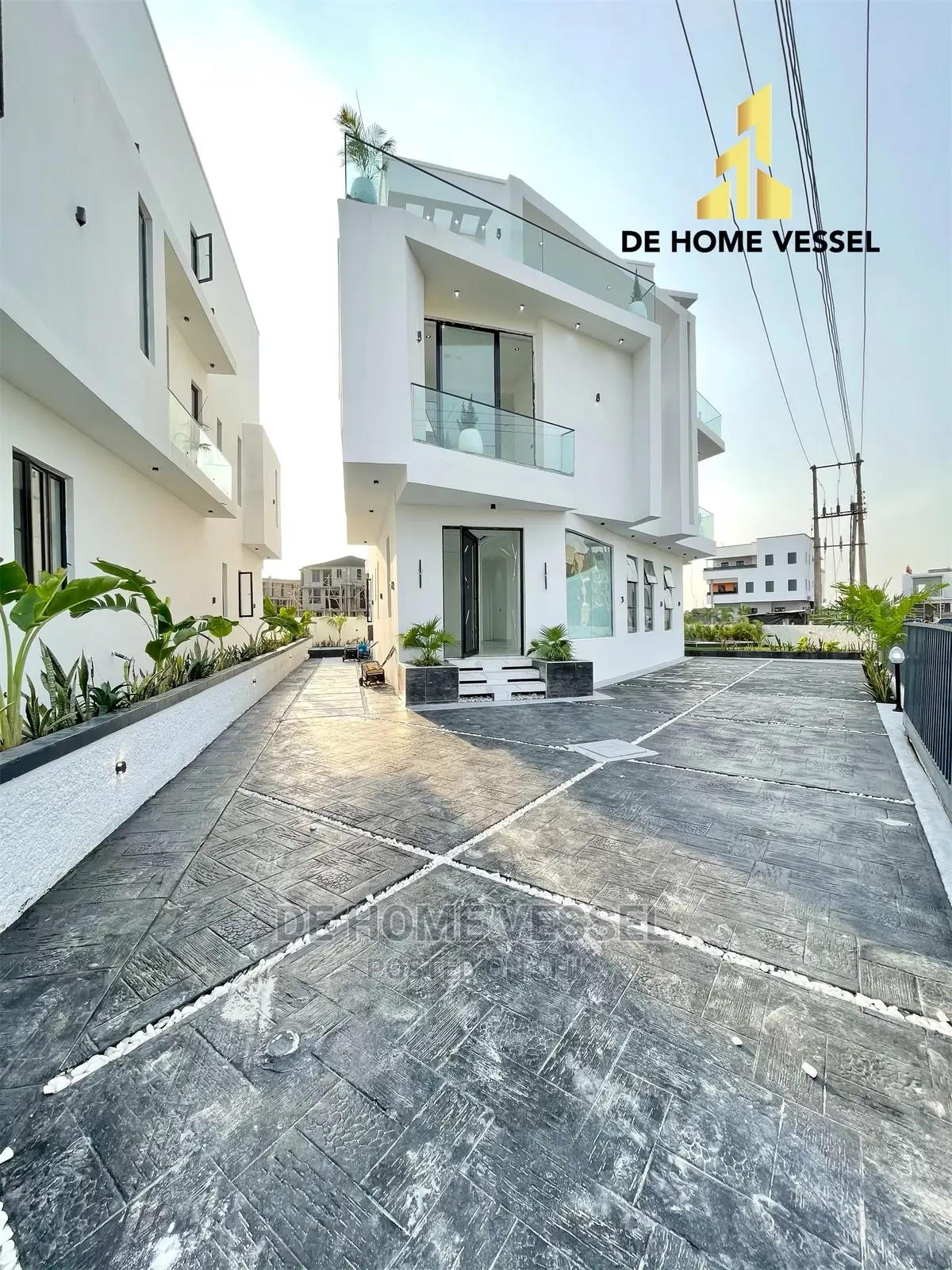 5bdrm Duplex in Osapa London for Sale in Osapa london