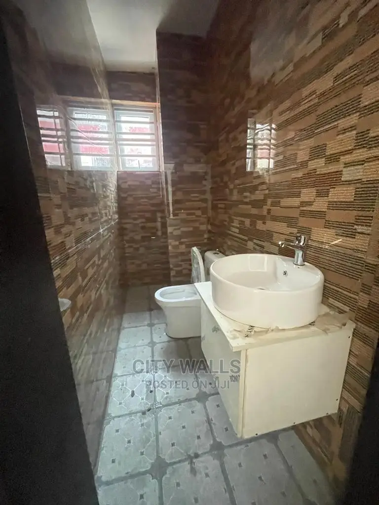 2bdrm Block of Flats in Ikate for rent in Ikate