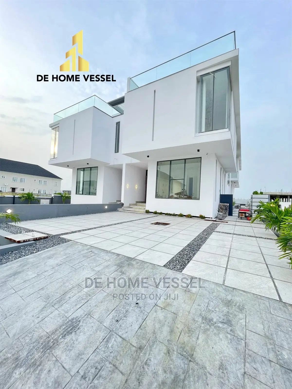 5bdrm Duplex in Ikate for Sale in Ikate