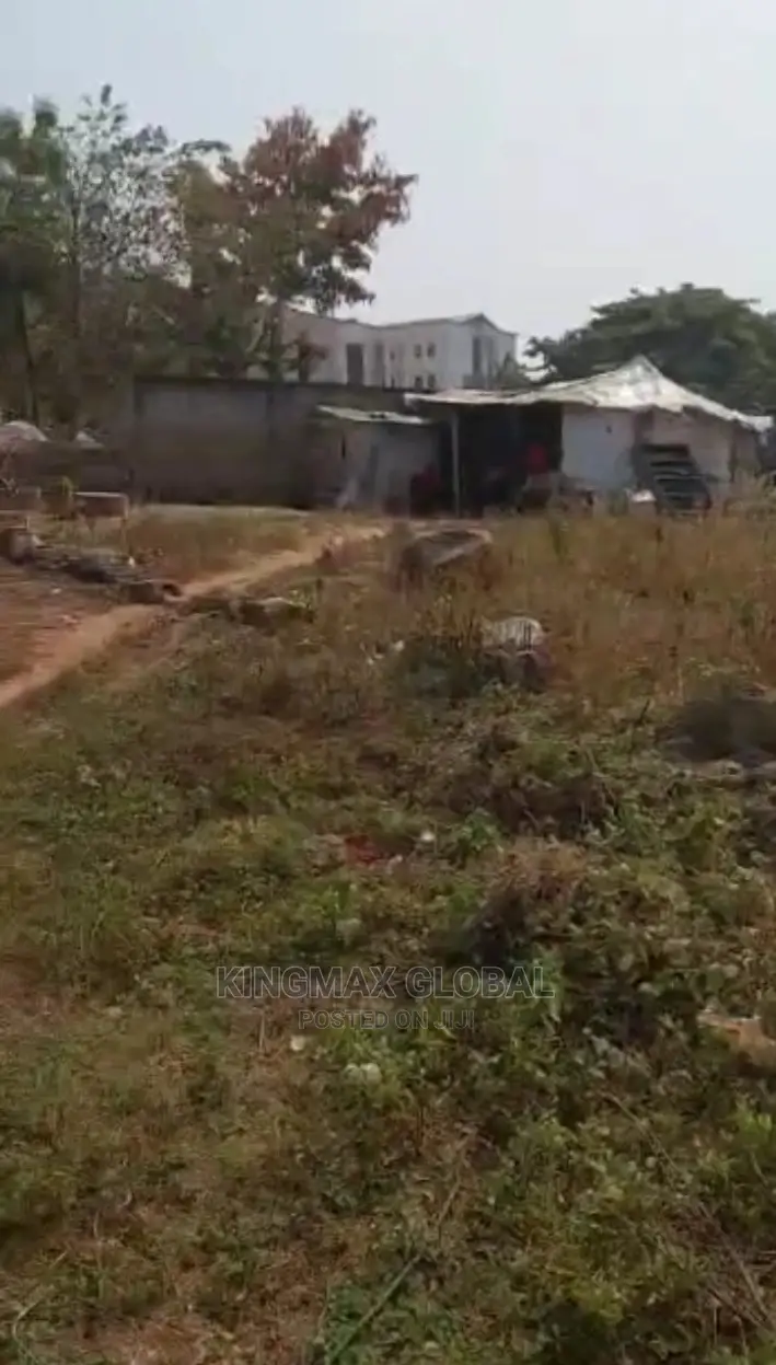 Wuye Commercial Land Size 1,200sqm in Wuye
