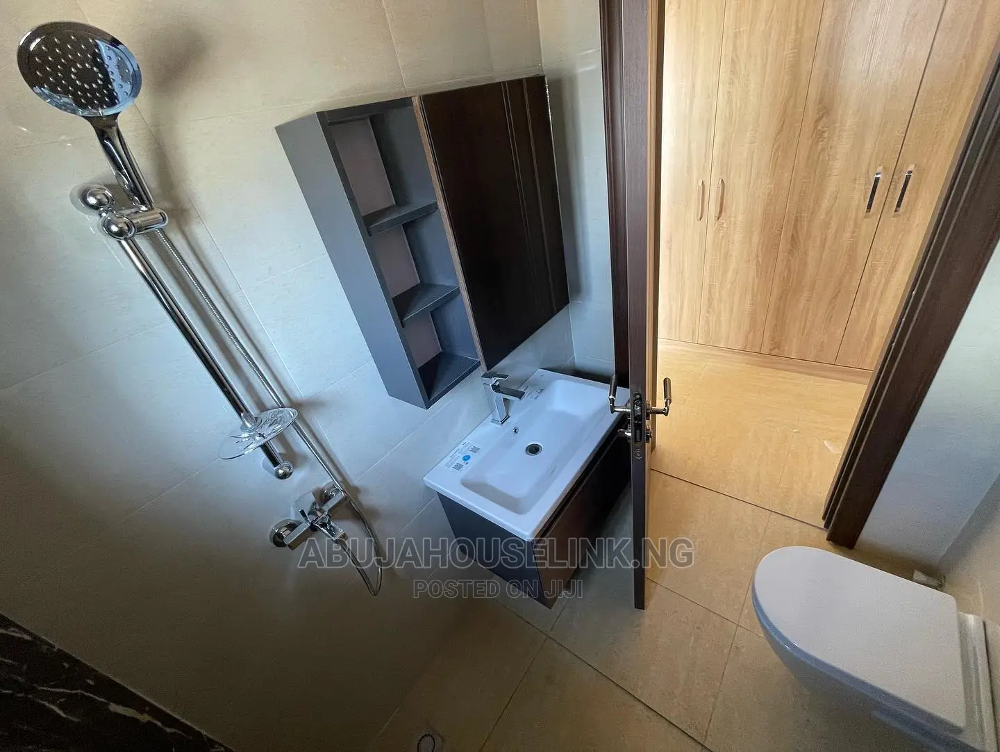 5bdrm Duplex in Jahi By Gilmore for sale in Jahi