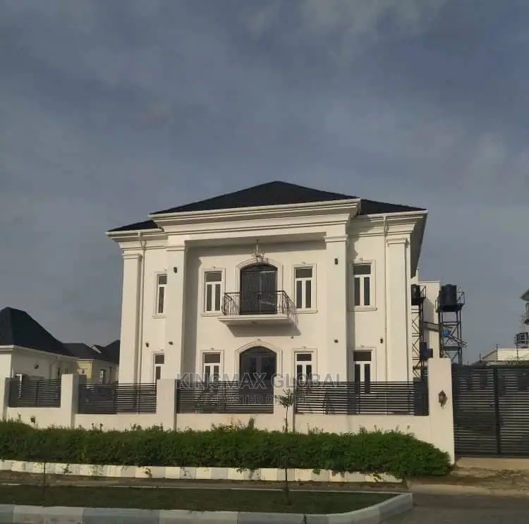 3bdrm Block of Flats in Jahi for sale in Jahi