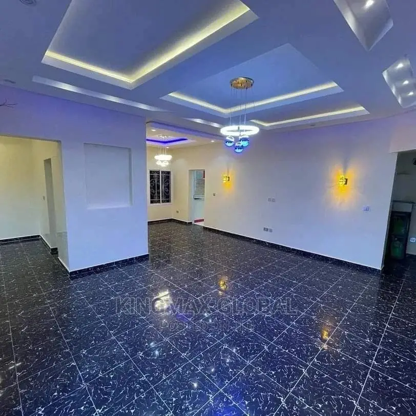 3bdrm Block of Flats in Jahi for sale in Jahi