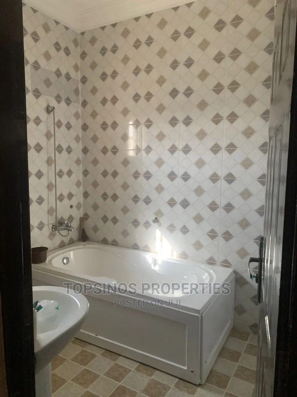 2bdrm Block of Flats in Dawaki for rent in Dawaki