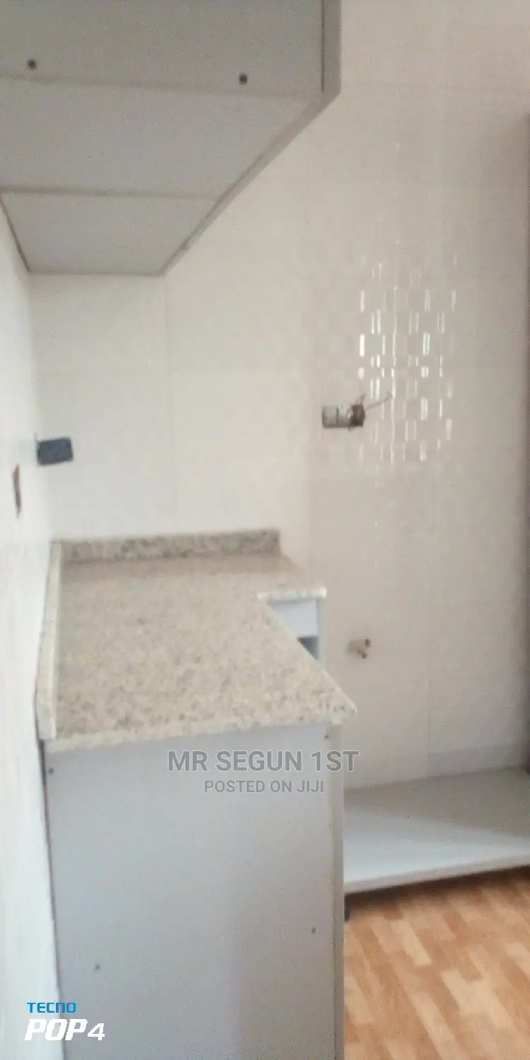 4bdrm Bungalow in Ado Residential, Akala Express for sale in Akala Express