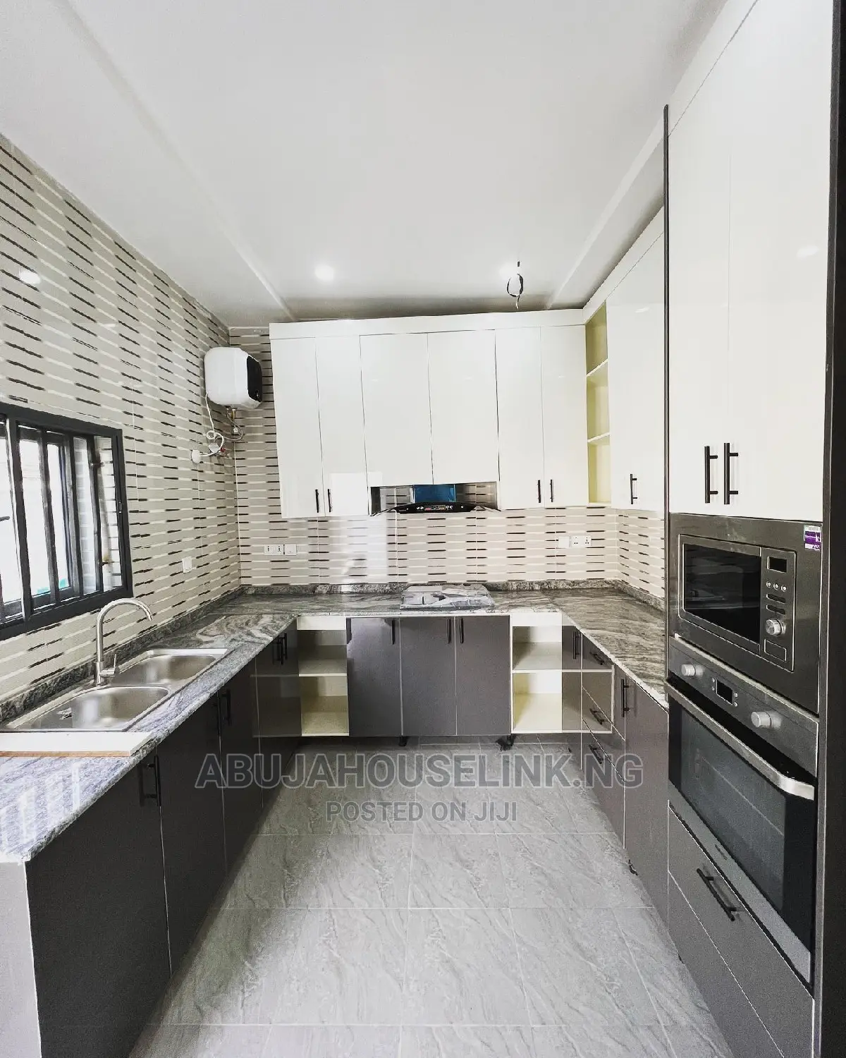 3bdrm Bungalow in Efab Queens Estate for sale in Gwarinpa