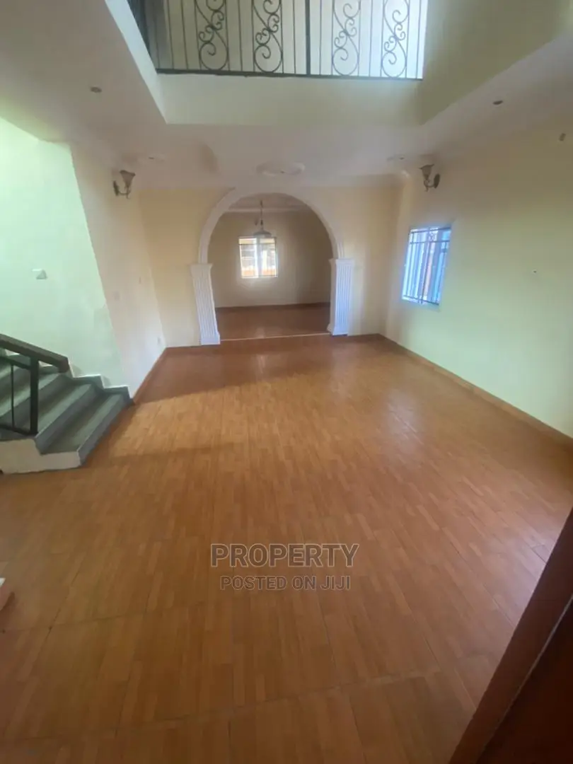 5bdrm Duplex in Magodo Gra for rent in Magodo