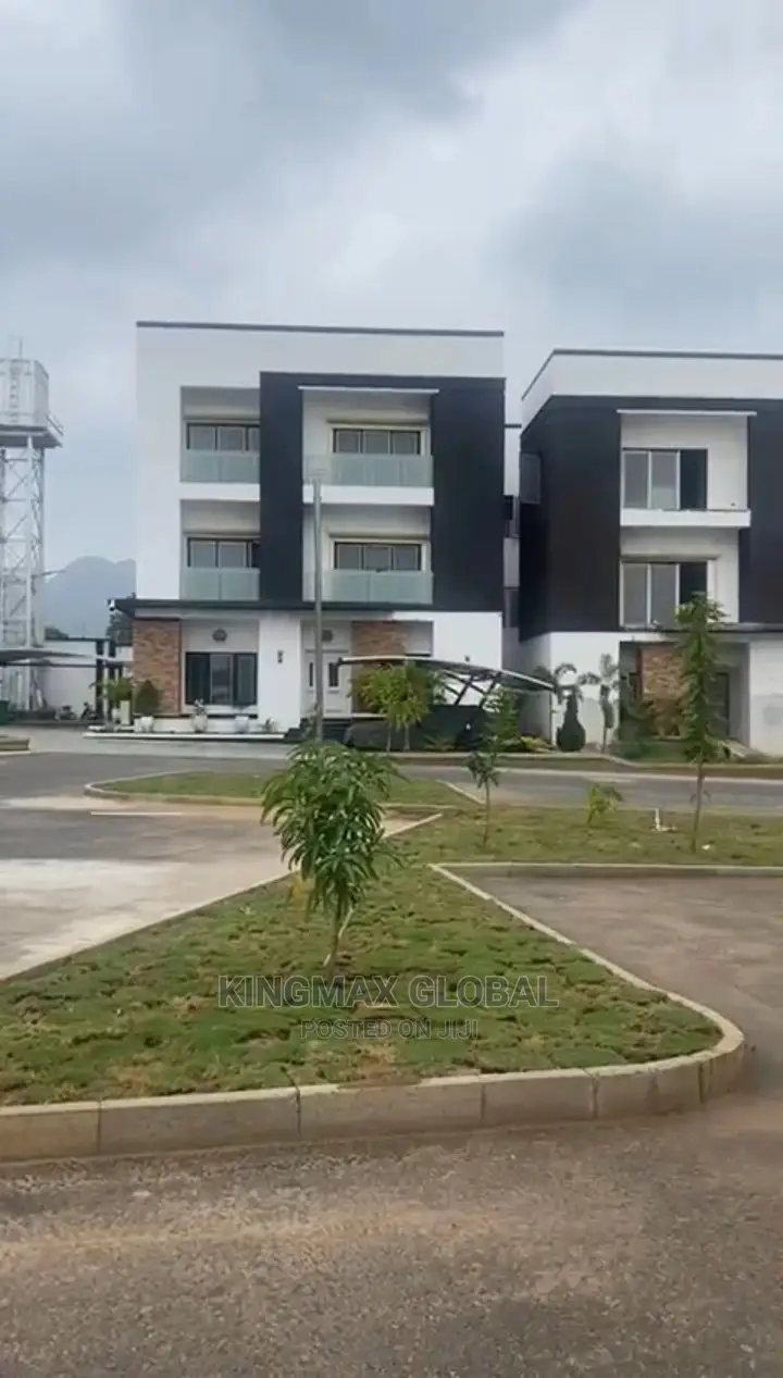 5bdrm Duplex in Maitama for Sale in Maitama