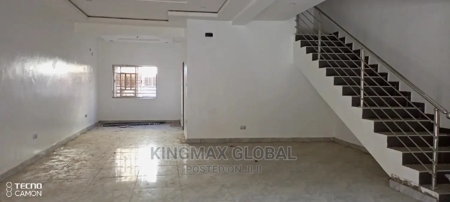 4bdrm Townhouse/Terrace in Wuye for Sale in Wuye
