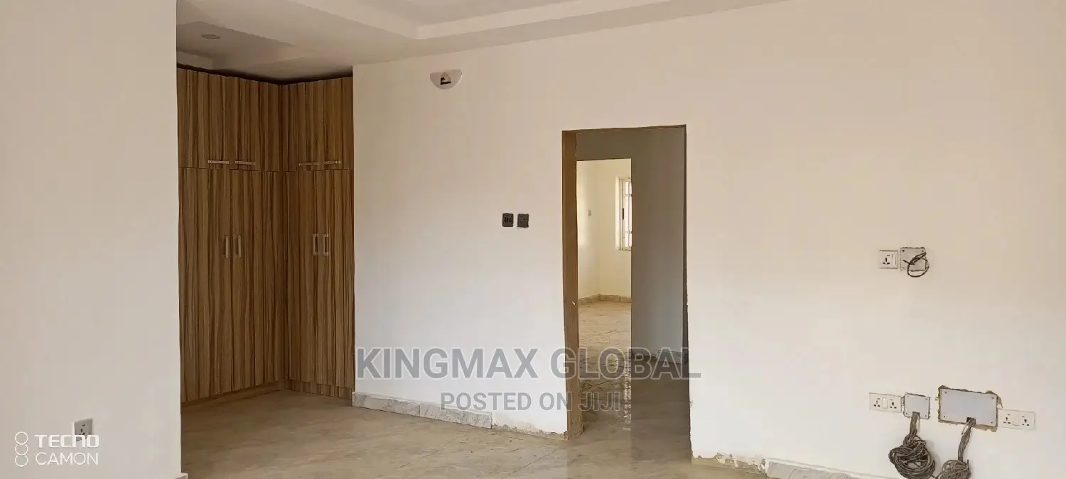 4bdrm Townhouse/Terrace in Wuye for Sale in Wuye