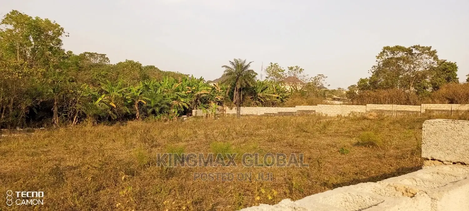 Flat and Fenced 2000sqm With Close Proximity to Jabi, C of O in Dakibiyu
