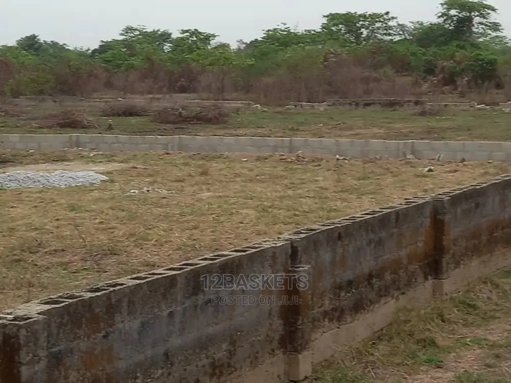 Acres of Dry Land at Oke-Ayo, Magboro in Obafemi-Owode