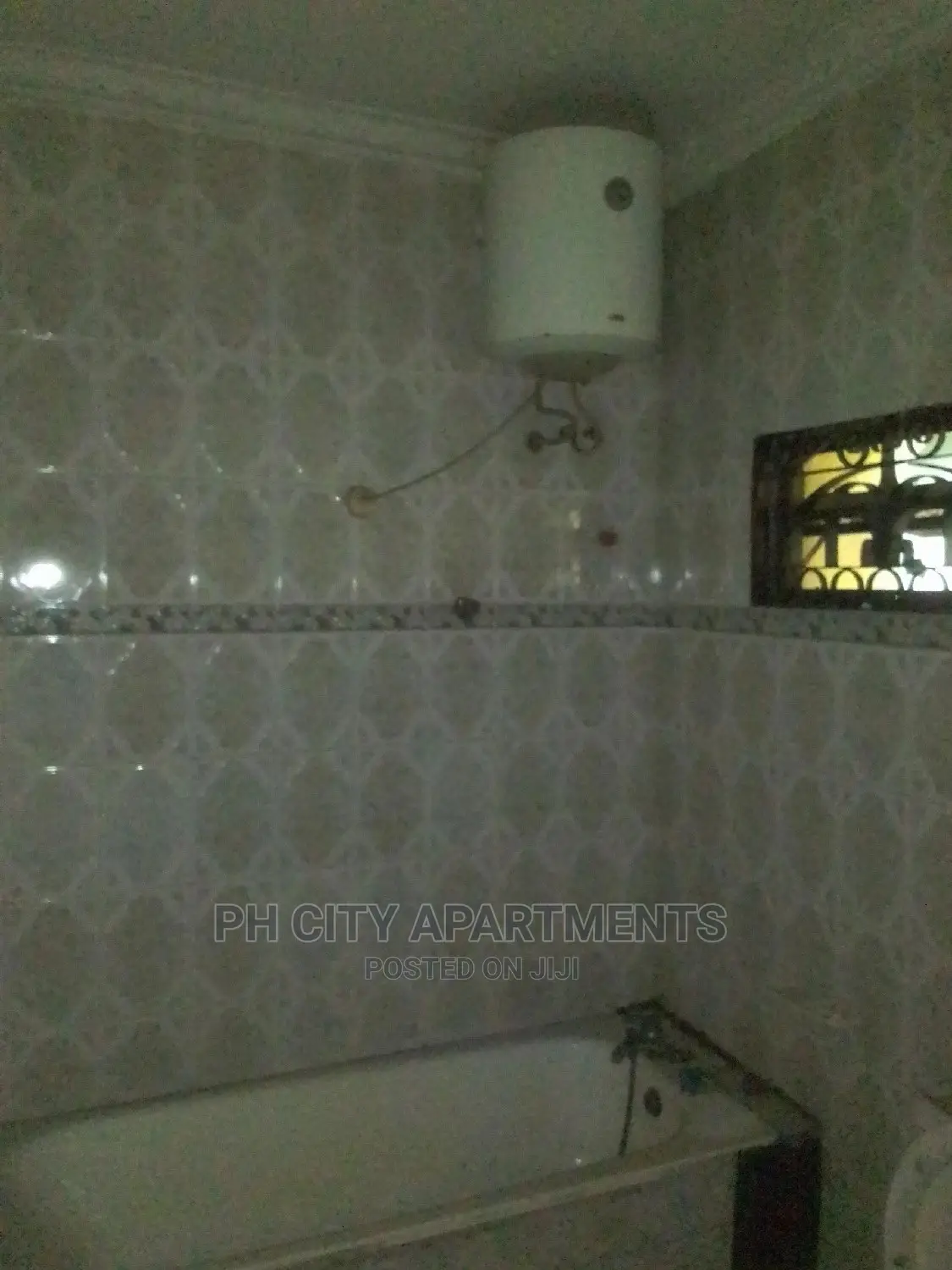 3bdrm Block of Flats in Cocaine Village,, Port-Harcourt for rent in Port-Harcourt