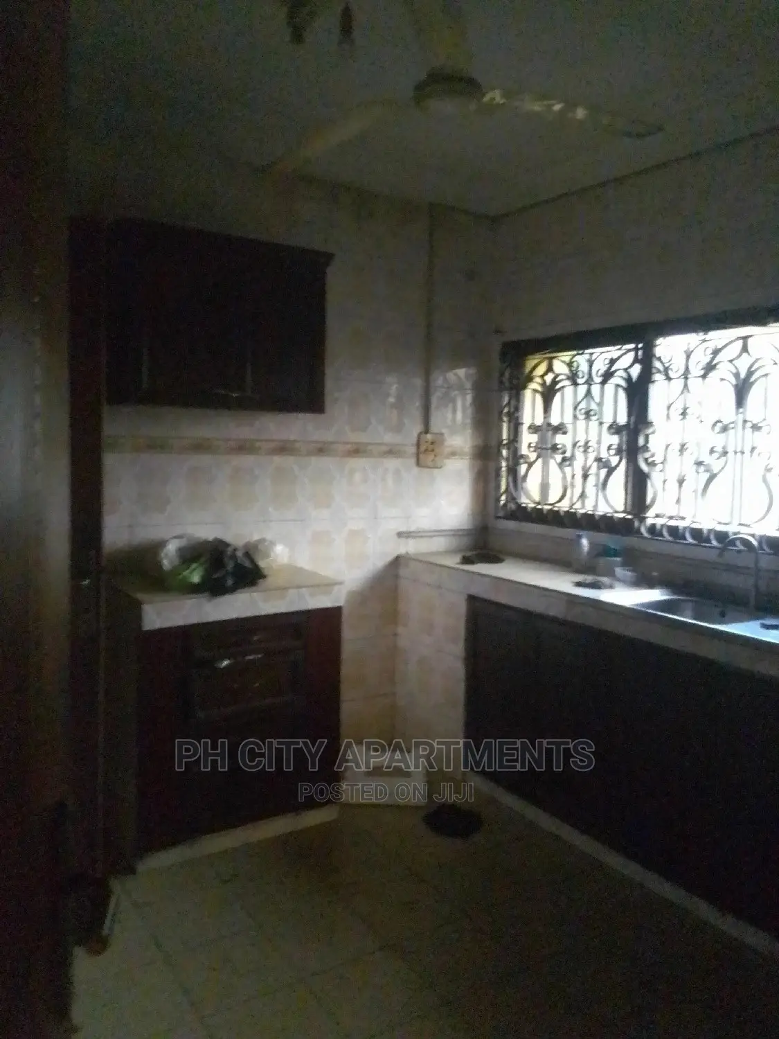 3bdrm Block of Flats in Cocaine Village,, Port-Harcourt for rent in Port-Harcourt