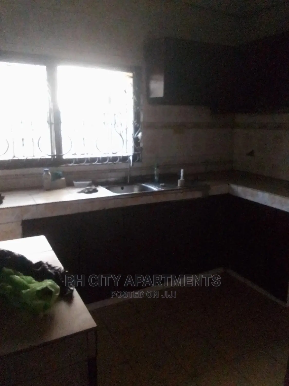 3bdrm Block of Flats in Cocaine Village,, Port-Harcourt for rent in Port-Harcourt
