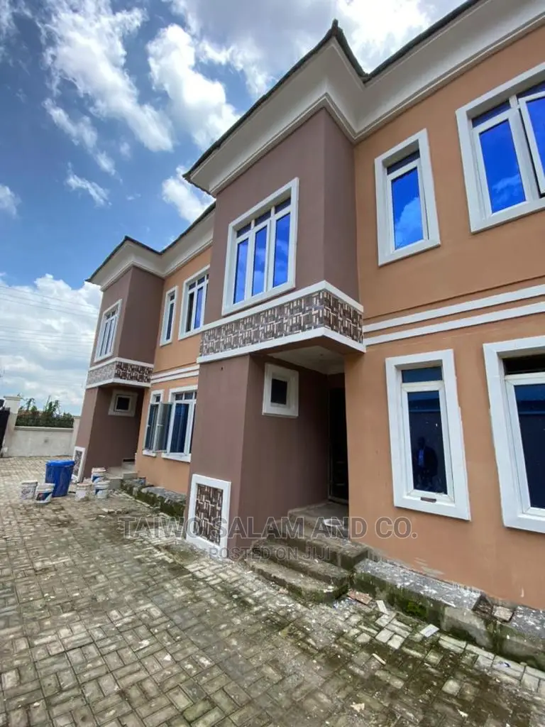 4bdrm Duplex in Akobo for Sale in Akobo