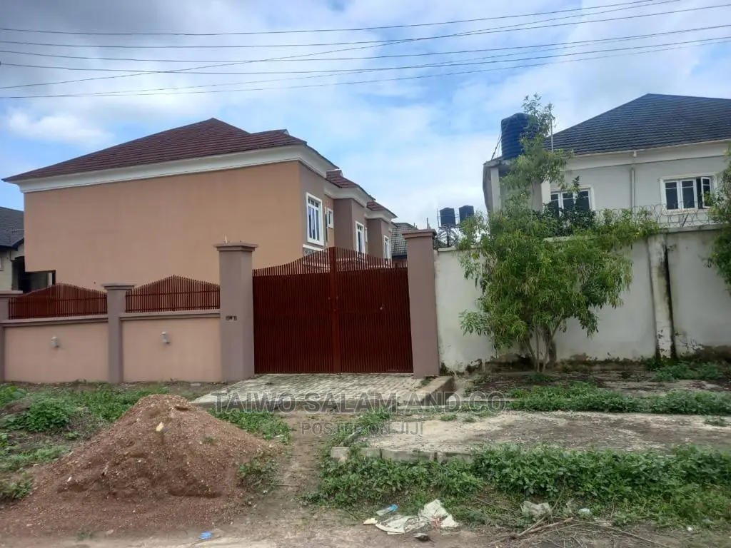 4bdrm Duplex in Akobo for Sale in Akobo